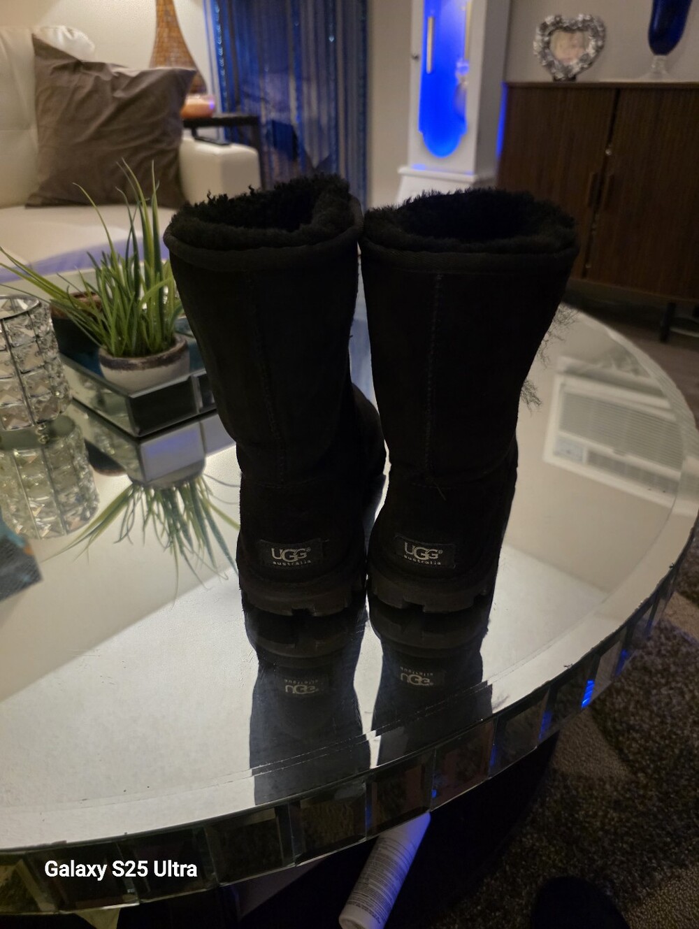 UGG Classic Mini                        RARE " WINTER TREAD" - Picture 13 of 13